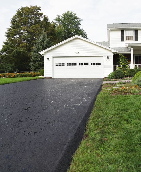 Cost of Blacktop Driveway Paving in Little Elm